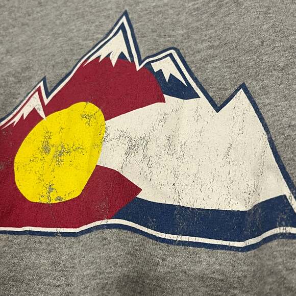 Adult Mens medium Colorado Flag Rocky Mountains distressed Hoodie pullover - Picture 2 of 9